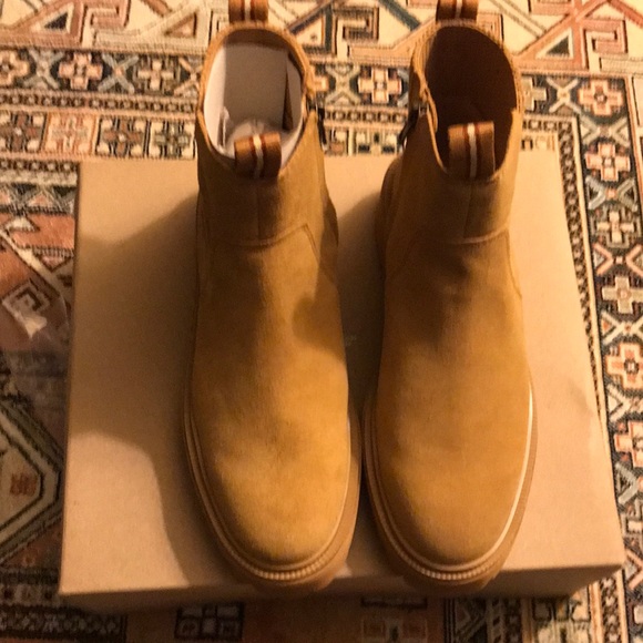 NIB Madewell Henry lugsole suede boots size 8.5 - Picture 6 of 8